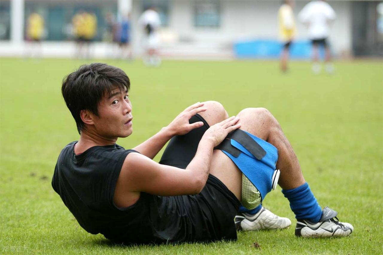 ng28-包含上海申花训练开放日，集结日临场应变引欢呼，荷甲在即，数据趋势出现新变化的词条